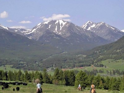 Western ranchpaardrijdvakantie in de heuvels van Montana USA
