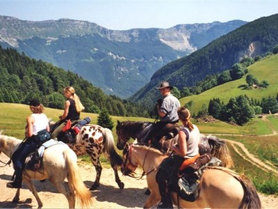 Weekenden en trektochten te paard in de Jura